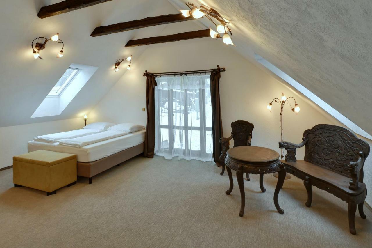 Zamecka Fortovna Obora - Forester House Kaznejov Extérieur photo