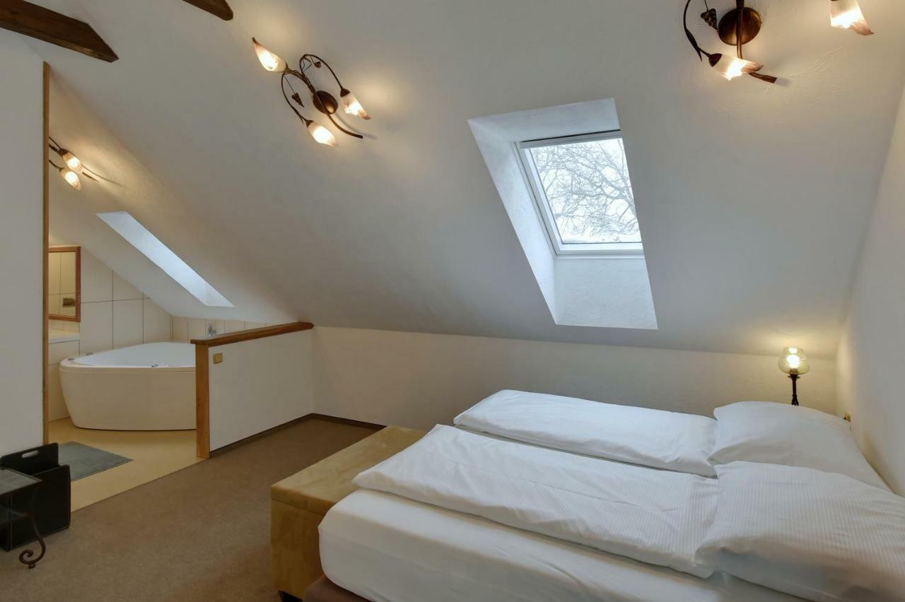 Zamecka Fortovna Obora - Forester House Kaznejov Extérieur photo