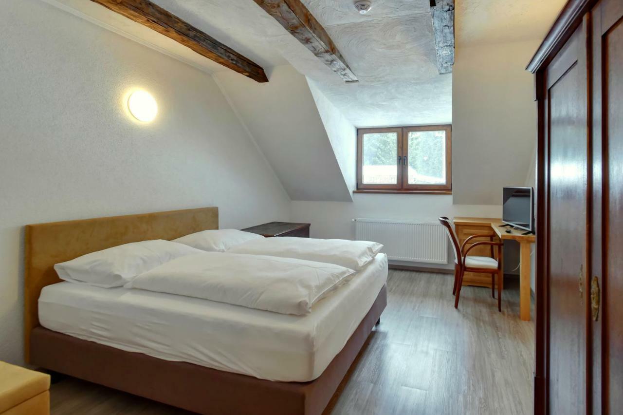 Zamecka Fortovna Obora - Forester House Kaznejov Extérieur photo