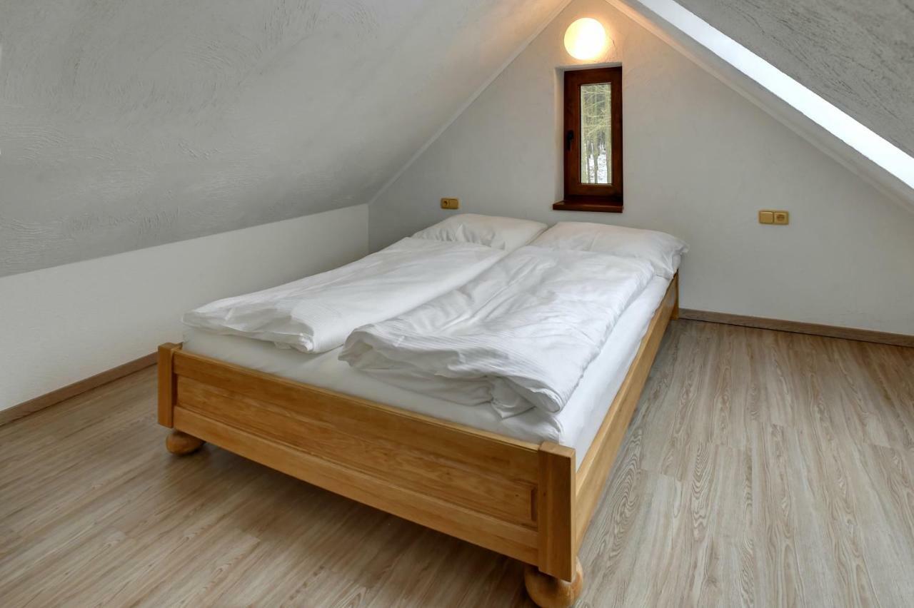 Zamecka Fortovna Obora - Forester House Kaznejov Extérieur photo