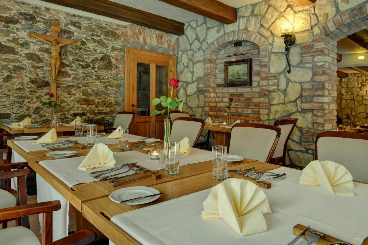 Zamecka Fortovna Obora - Forester House Kaznejov Extérieur photo